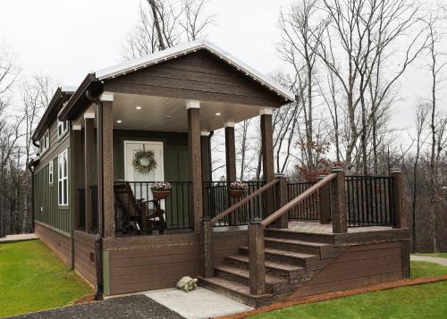 Dover House | The Family Truckster (In The Pines at KY Lake) 120 Pine Grove Lane, Dover, TN 37058