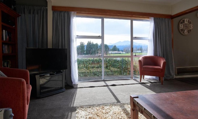 Ohakune House | The Field House - Ohakune Holiday Home