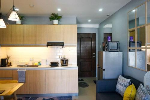 Moonwalk Apartment | THE FIKA ROOM near MNL Airport - Scandi Studio Unit with Fast Wi-Fi & Netflix - Read Full Property Desc before booking