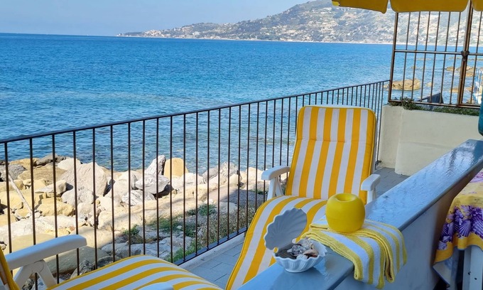 Sanremo Apartment | THE FISHERMAN'S HOUSE