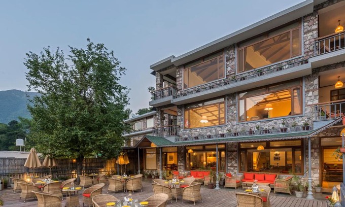 Bhimtal Hotel | The Fishermen's Lodge by Leisure Hotels