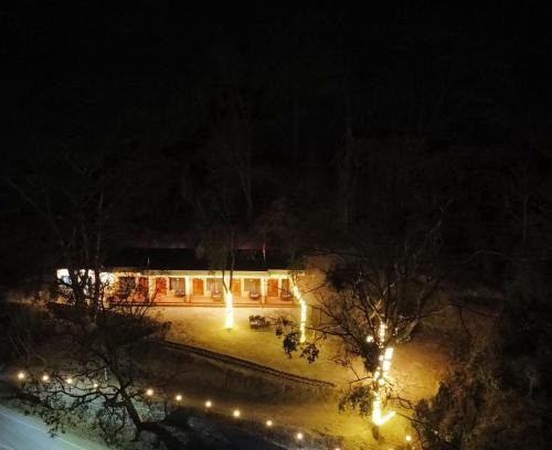 Bhimtal Hotel | The forest trail by lake & woods