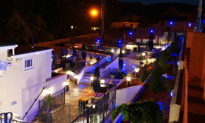 Pontardulais House | The Fountain Inn