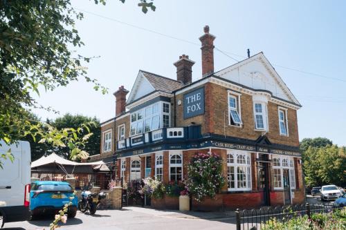 Hanwell Apartment | The Fox Pub & Inn