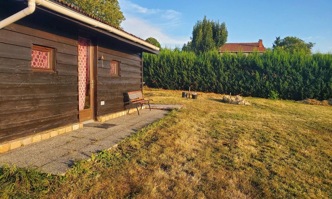 Saint-Gervais-sous-Meymont Ski Chalet | The cabin on the hill
