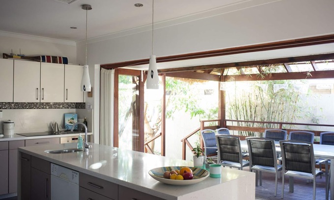 Fremantle House | The Fremantle House - longer stays, WiFi, Netflix, full aircon, private garden