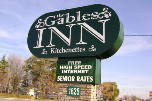 Sarnia Hotel | The Gables Inn