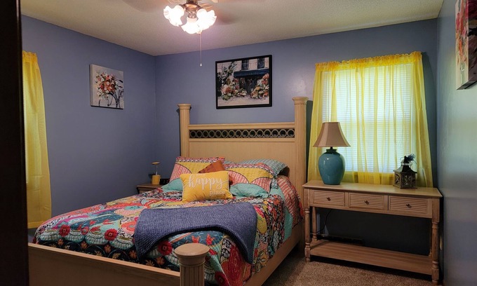Annapolis House | THE GARDEN HOUSE A FEW BLOCKS FROM THE WORLD'S LARGEST & FAIRVIEW PARK