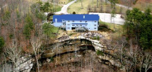 Monterey Bed & Breakfast | The Garden Inn Bed & Breakfast at Bee Rock