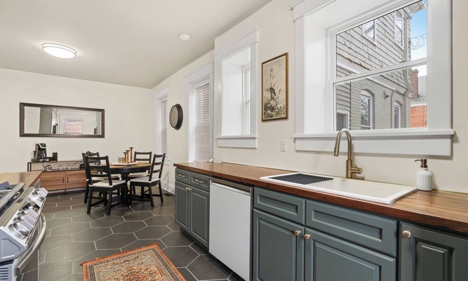 Ghent Condo | The Gem at Castlewood, Short walk to EVMS/CHKD/Sentara Hospital Complex
