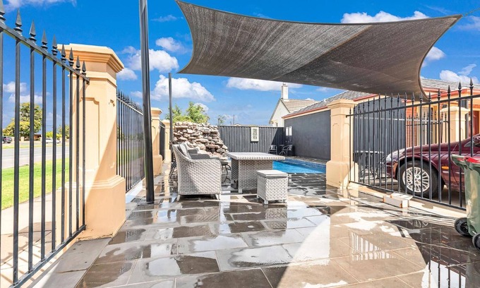 Echuca Hotel | The Georgian Motor Lodge