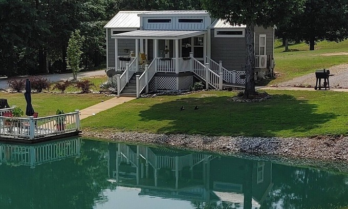 Iuka Cottage | The Glennwood Home Great for fishermen, plenty of room for boat parking