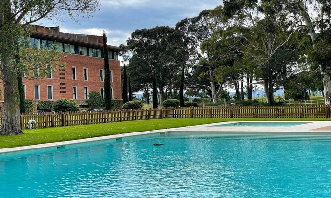 Torroella de Montgri Apartment | The Golf apartment with balcony