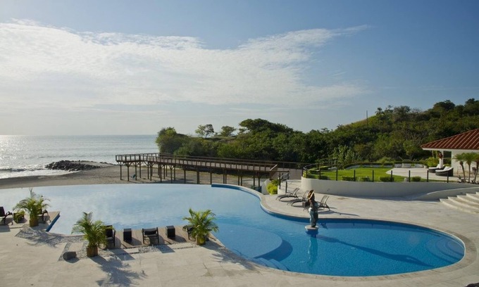 El Palmar Apartment | The Golf-view Condo by Acomodo