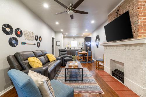 Chickasha House | The Good Vibes House in Chickasha, OK!