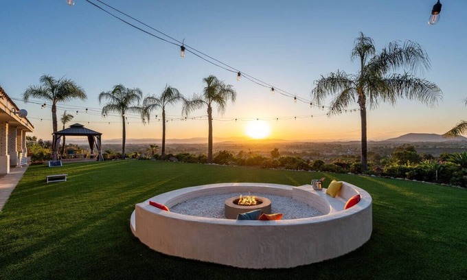 Temecula Apartment | The Grape Escape: Panoramic Views In Wine Country