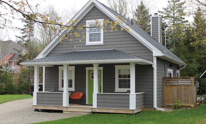 Hubbards House | The Green Door Avoidance