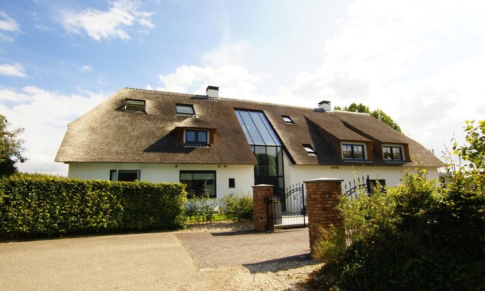 Erlecom Apartment | The ground floor of a beautifully renovated luxury farm!