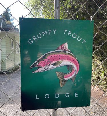 Rangipo House | The Grumpy Trout Lodge #Outdoors on our #doorstep!