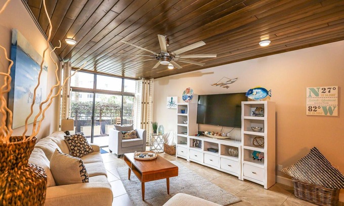 Siesta Key Condo | The Gulfstream Getaway | Spacious 2BR Siesta Key Retreat