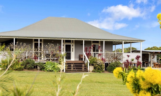 Arrawarra Headland House | The Harbour Master - large and comfortable family friendly house