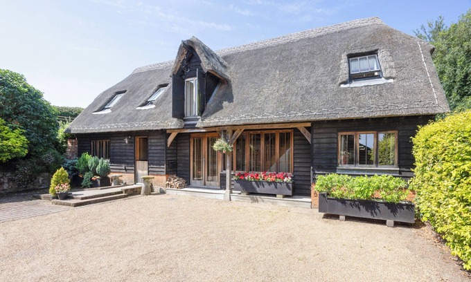 Chislet Cottage | THE HAYLOFT, character holiday cottage, with open fire in Herne Bay