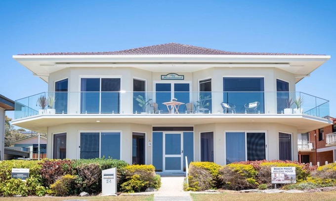 Woolgoolga Apartment | The Headland - Woolgoolga Headland! Pollack Esplanade.