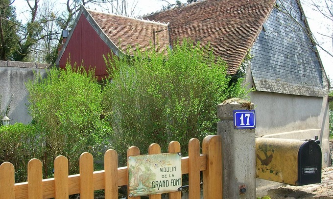 La Chatre House | THE HEART OF THE COUNTRY GEORGE SAND on a small island, in an old mill.
