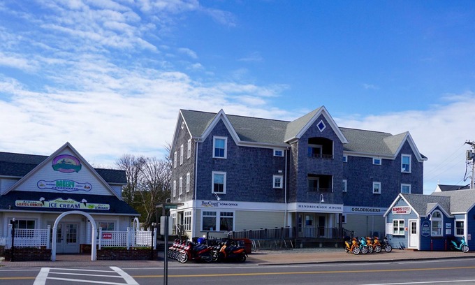 Block Island House | The Hendrickson House