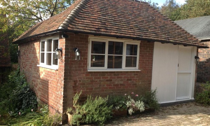 Sheffield Green Bed & Breakfast | The Hideaway