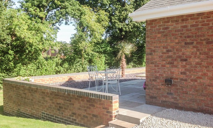 Verwood Cottage | The Hideaway