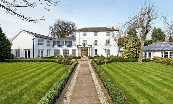Pipe Gate House | The High House - A Luxurious Georgian Country House.