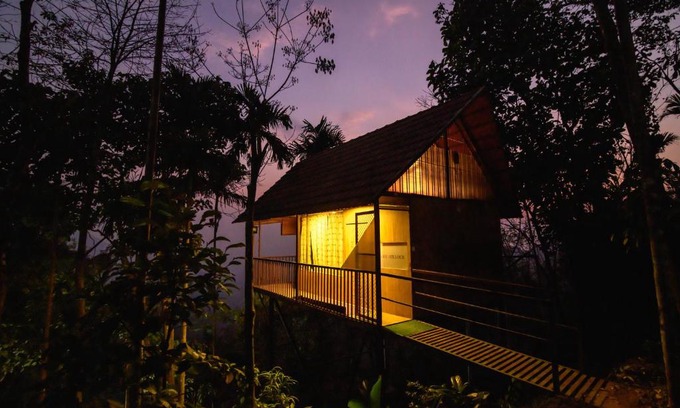 Lakkidi House | The Hillock-quiet by the Mountains