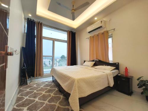 Rishikesh Apartment | The Hills & Waves