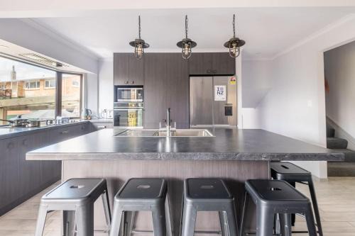 Lynmore House | The Hiltons