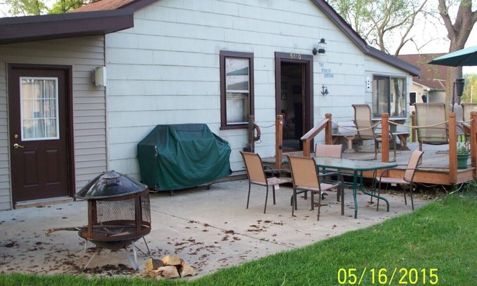 Paw Paw Lake Cottage | The historic Stealth Cottage on Paw Paw Lake! Memorial and Labor Day available