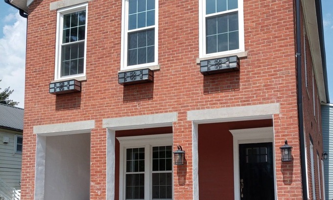 Augusta House | The Historic Tin Shop – A Cozy Retreat in the Heart of Augusta