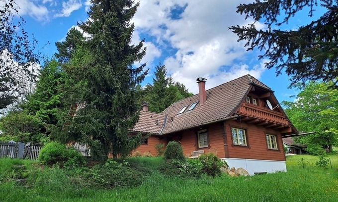 Schwarzenberg am Boehmerwald Ski Chalet | The Hochficht Chalet in the Bohemian Forest, vacation in a vacation home in Upper Austria.