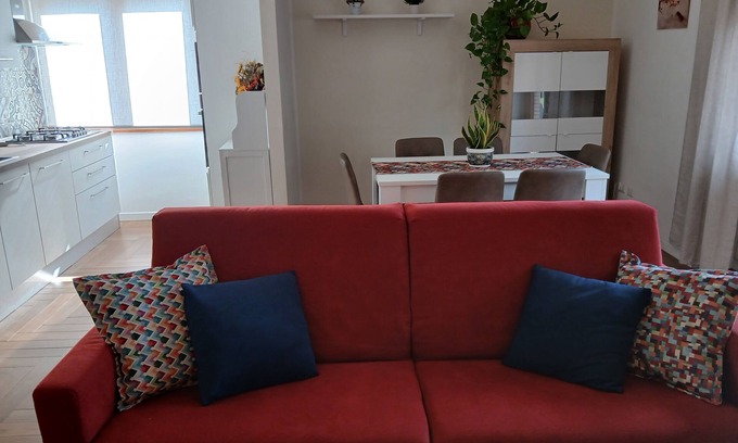 San Giovanni Apartment | The home of Antonella and Joseph. Quiet and bright apartment