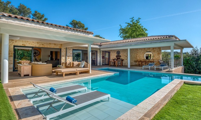 Opio Villa | The honey villa near the village of Valbonne