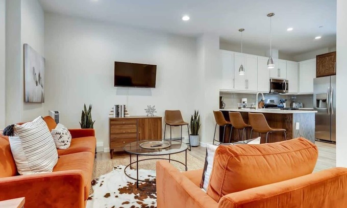 Georgetown Condo | The Honeysuckle Homestead/Georgetown Living