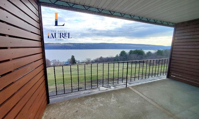 Watkins Glen Hotel | The Hotel Laurel at Seneca