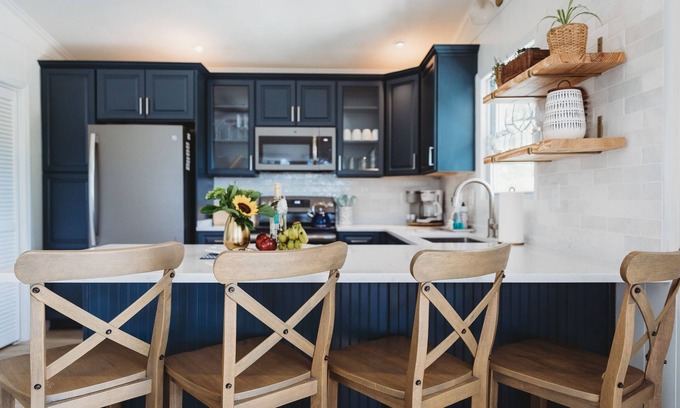 Nags Head House | ★ "The house is perfection—stylish, comfortable + close to the beach."