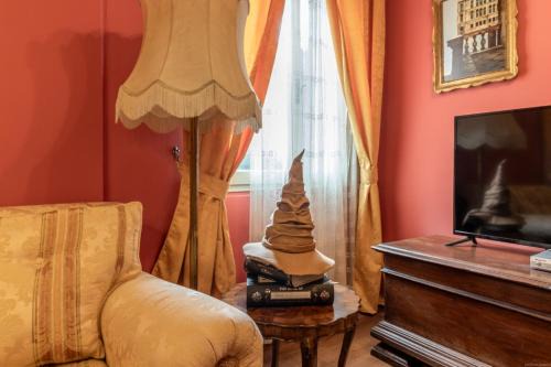 Ferrara Historic Centre Apartment | The House of Harry Potter and a Love Story