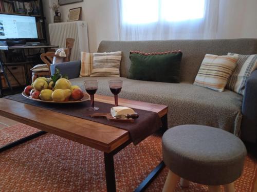 Vitina Apartment | The house on the road of Love