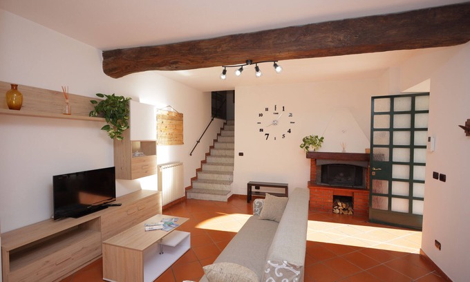 Leivi Apartment | The House with the Porch- between Portofino and the 5 Terre