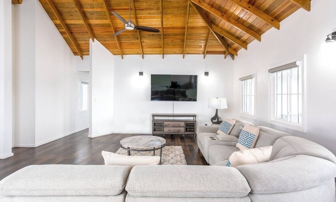 Dickenson Bay Villa | The Humming Bird Villa - 3 Bed, 3.5 Bath