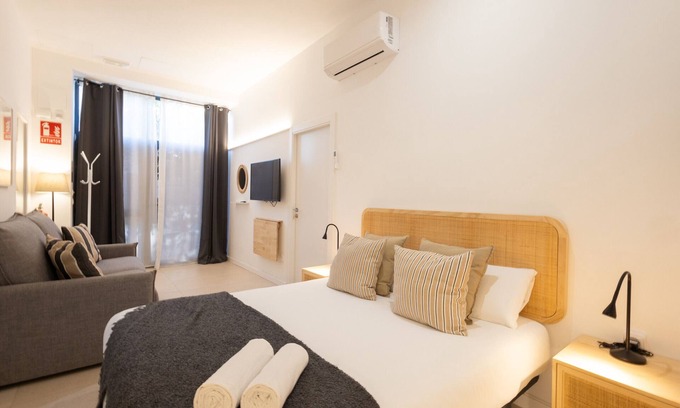 Penya-roja Apartment | The Ibiza Room by Florit Flats