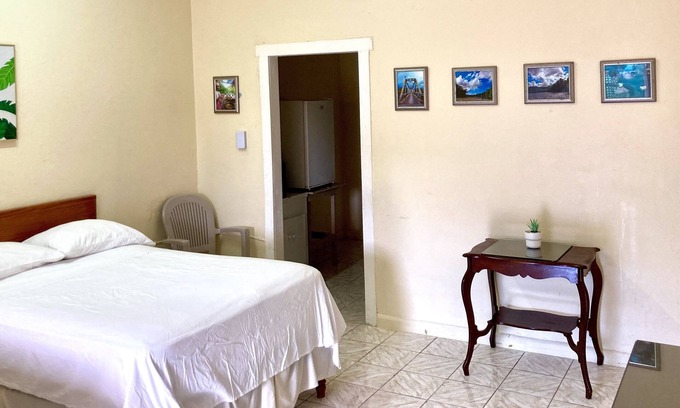 Montego Bay Hotel | THE IRIE INN APT #2