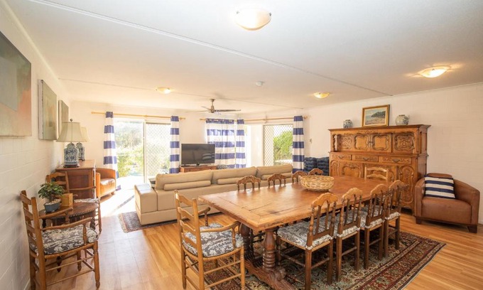 Point Lookout Apartment | The Islander Resort U6